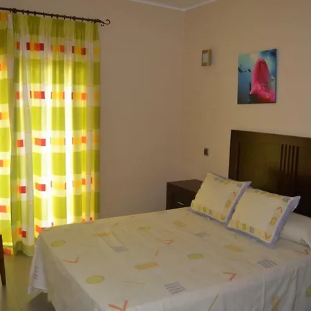Διαμέρισμα T3 C/ Piscina A 100m Da Praia Quarteira